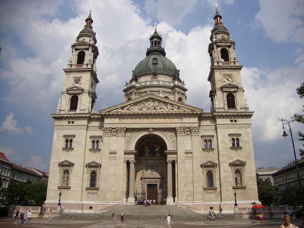 Oktohome Suite Budapest Exterior foto